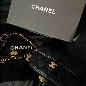 Chanel Timeless/Classique leather handbag NWT